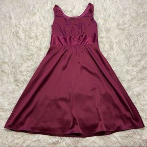 The Limited women’s cocktail Burgundy shift Dress, size 0